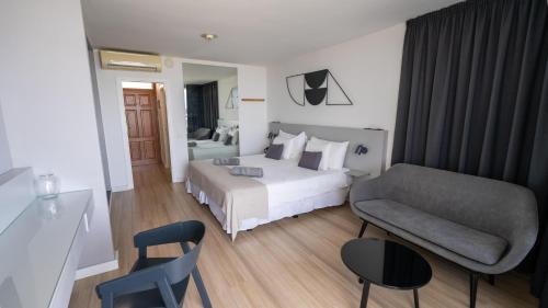 Standard Junior Suite (2 Adults)