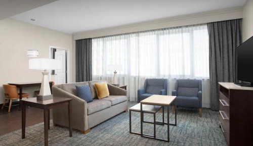 One-Bedroom King Corner Suite