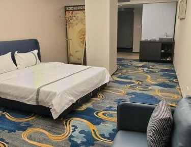 Twin Room with View