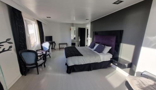 Suite with Spa Bath