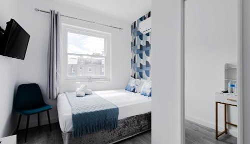 Deluxe Double Room with Shower