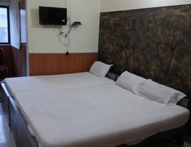 Basic Triple Room