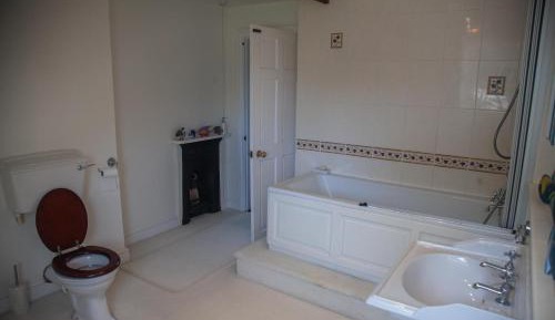 Superior Double Room with Shared Bathroom
