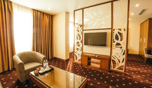 Deluxe King Room