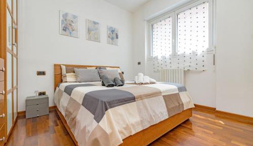 One-Bedroom Apartment with Terrace