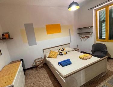 Standard Double Room with Shared Bathroom