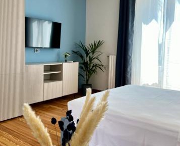 Deluxe Double Room with Balcony and Sea View