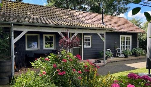 Bungalow with Garden View