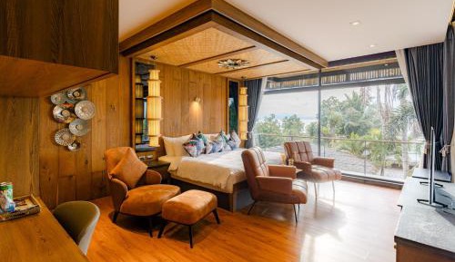 Deluxe Suite
