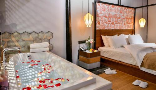 Deluxe Family Suite
