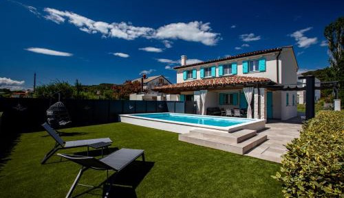 Two-Bedroom Apartment with Private Pool