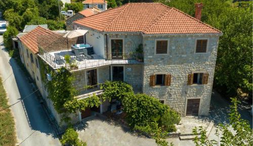 Five-Bedroom Holiday Home