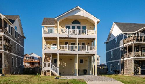 Five-Bedroom Holiday Home