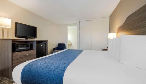 King Room - Non-Smoking