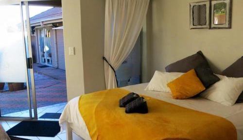 Deluxe King Suite