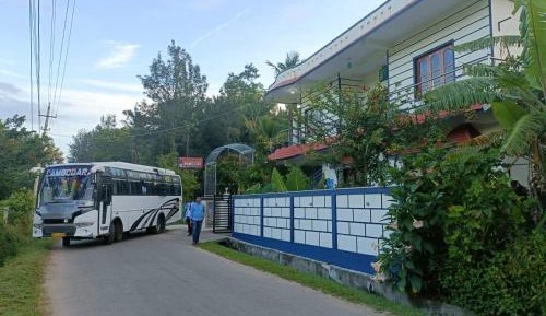 Family Room with Mountain View