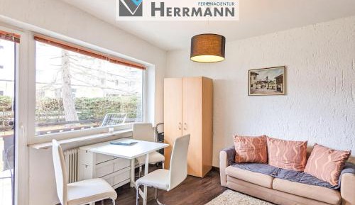 Apartment with Mountain View