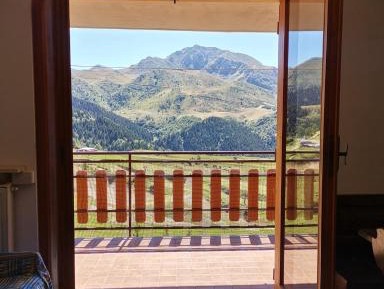 Superior One-Bedroom Apartment with Balcony