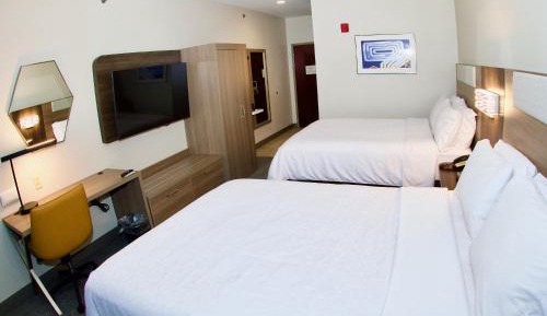 Standard Queen Room with Two Queen Beds