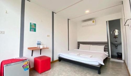 Queen Room with Garden View