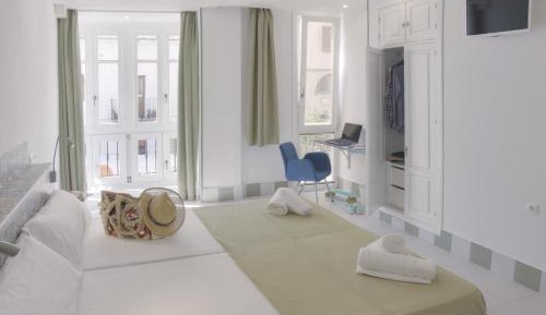 Twin Room with Balcony