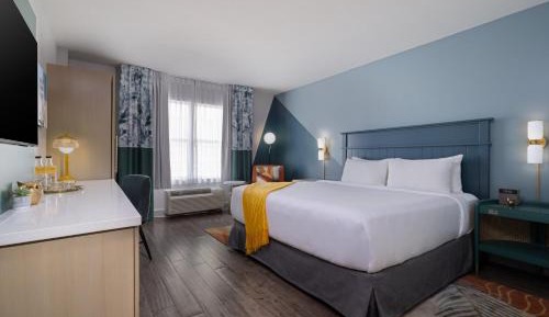 Junior King Suite