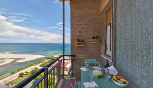 Superior One-Bedroom Apartment with Balcony