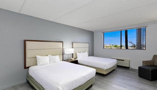 Queen Room with Two Queen Beds - Non-Smoking