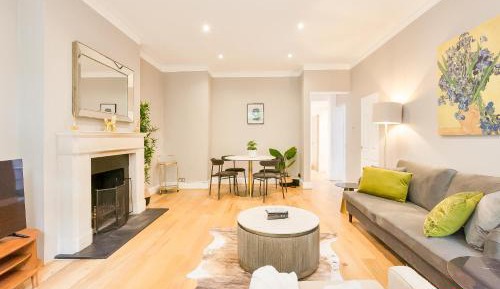 Apartment with Garden View