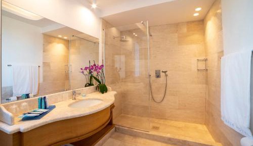 Junior Suite (2 Adults)