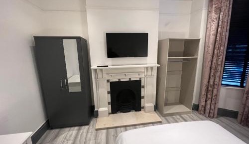 Standard Double Room with Shared Bathroom