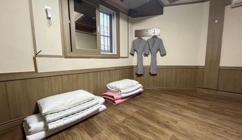Korean Style Ondol Room