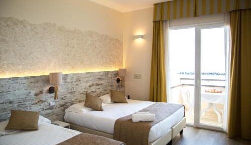 Queen Room with Two Queen Beds