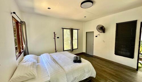 Bungalow with Fan