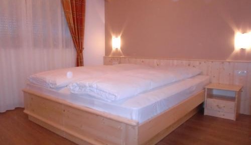 Superior One-Bedroom Apartment