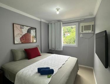 Suite with Mountain View