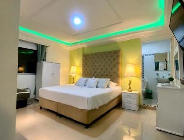 Deluxe Suite