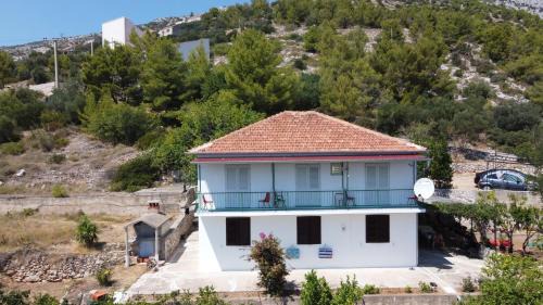 Two-Bedroom Apartment with Balcony and Sea View