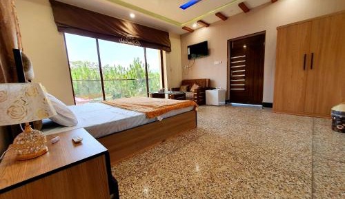 King Room with Mountain View