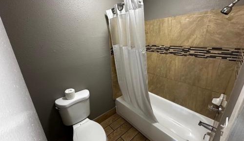 King Room - Non Smoking 