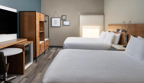 Traditional Queen Room with Two Queen Beds