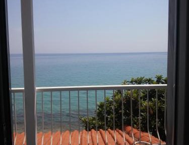 Studio with Sea View