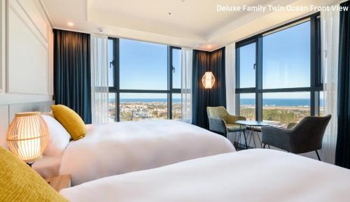 Deluxe Twin Room with Sea View