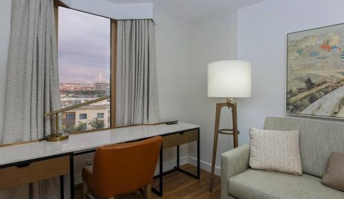 1 King &amp; Sofa bed, 1 Bedroom Suite, City view, Balcony