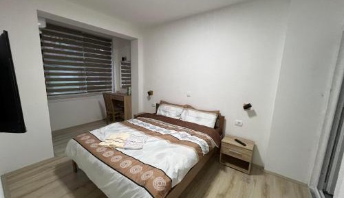 One-Bedroom Apartment with Balcony