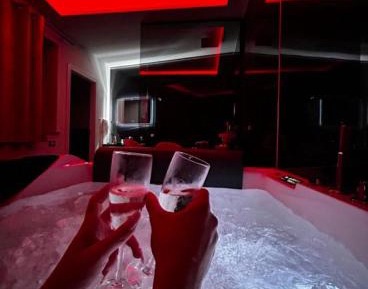 King Room with Spa Bath