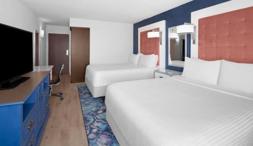 Standard Room with Two Queen Beds