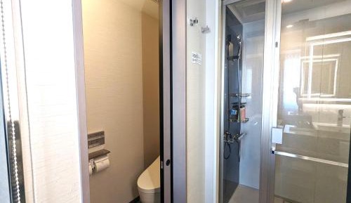 Single Room with Shower Booth - Smoking