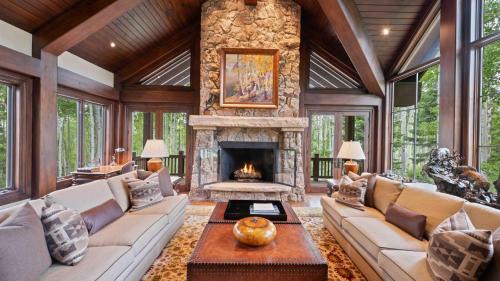 Seven-Bedroom Holiday Home