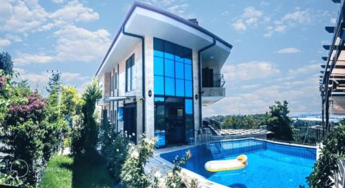 Villa with Sea View